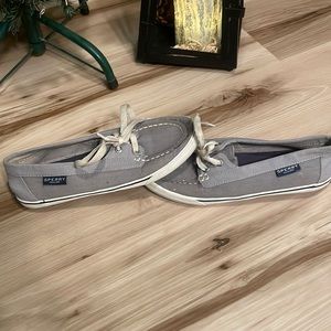 Women’s grey sperrys size 6